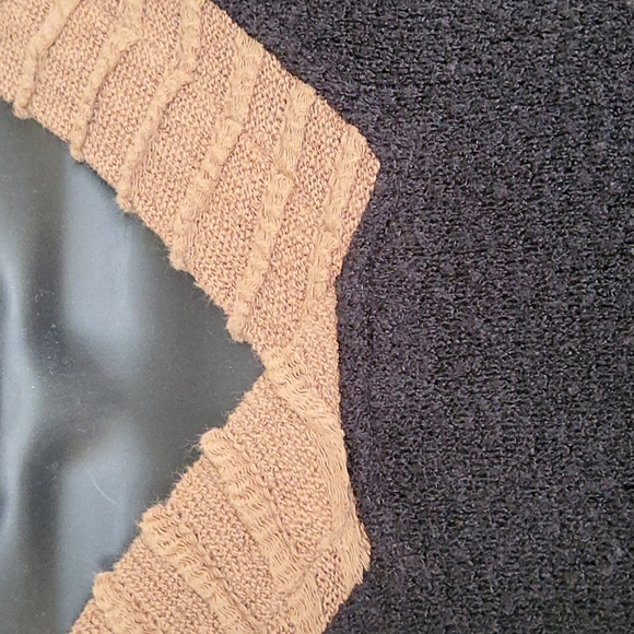 Hooded asymmetrical tunis sweater - Picture 3 of 6